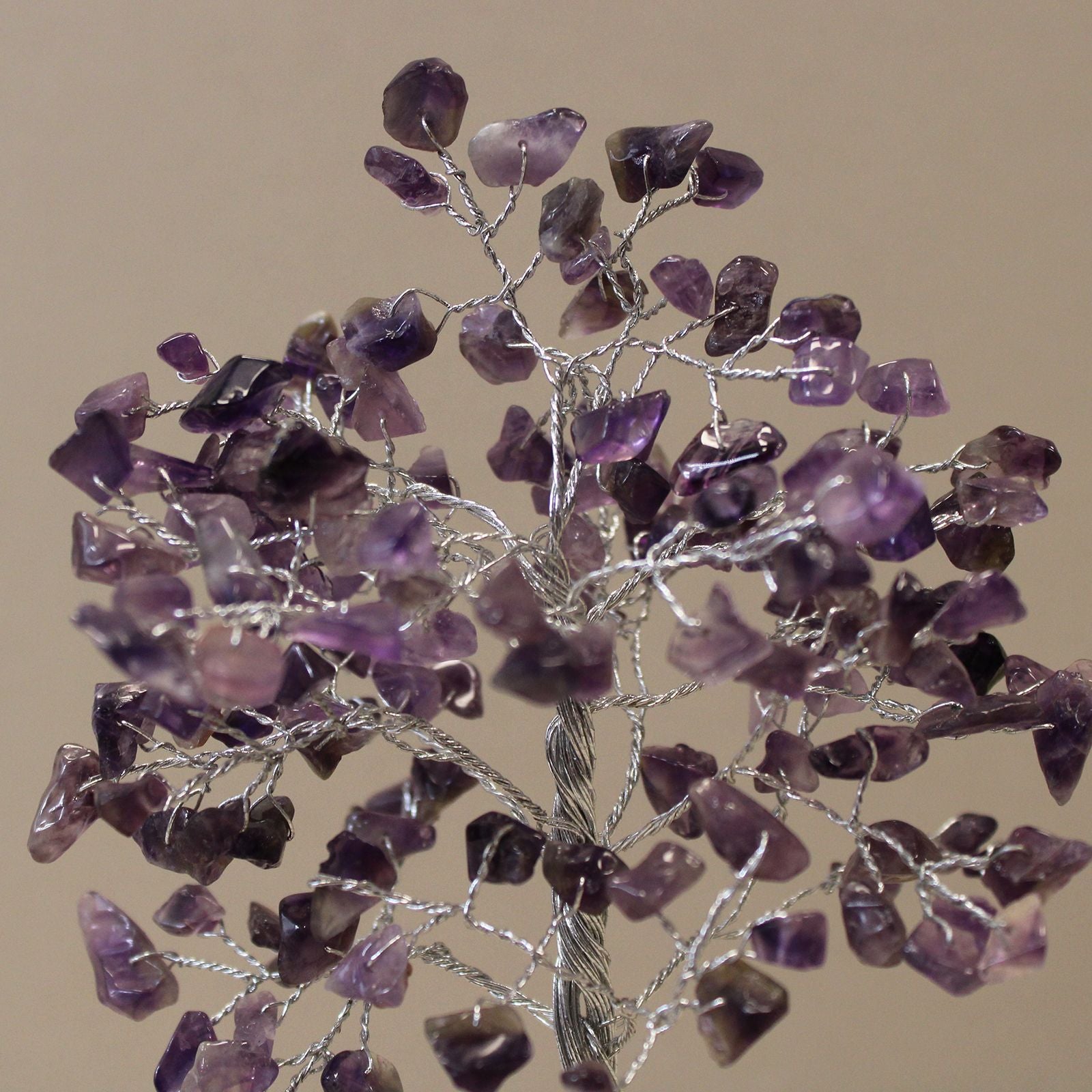Arbre Améthyste sur Orgonite (160 pierres)